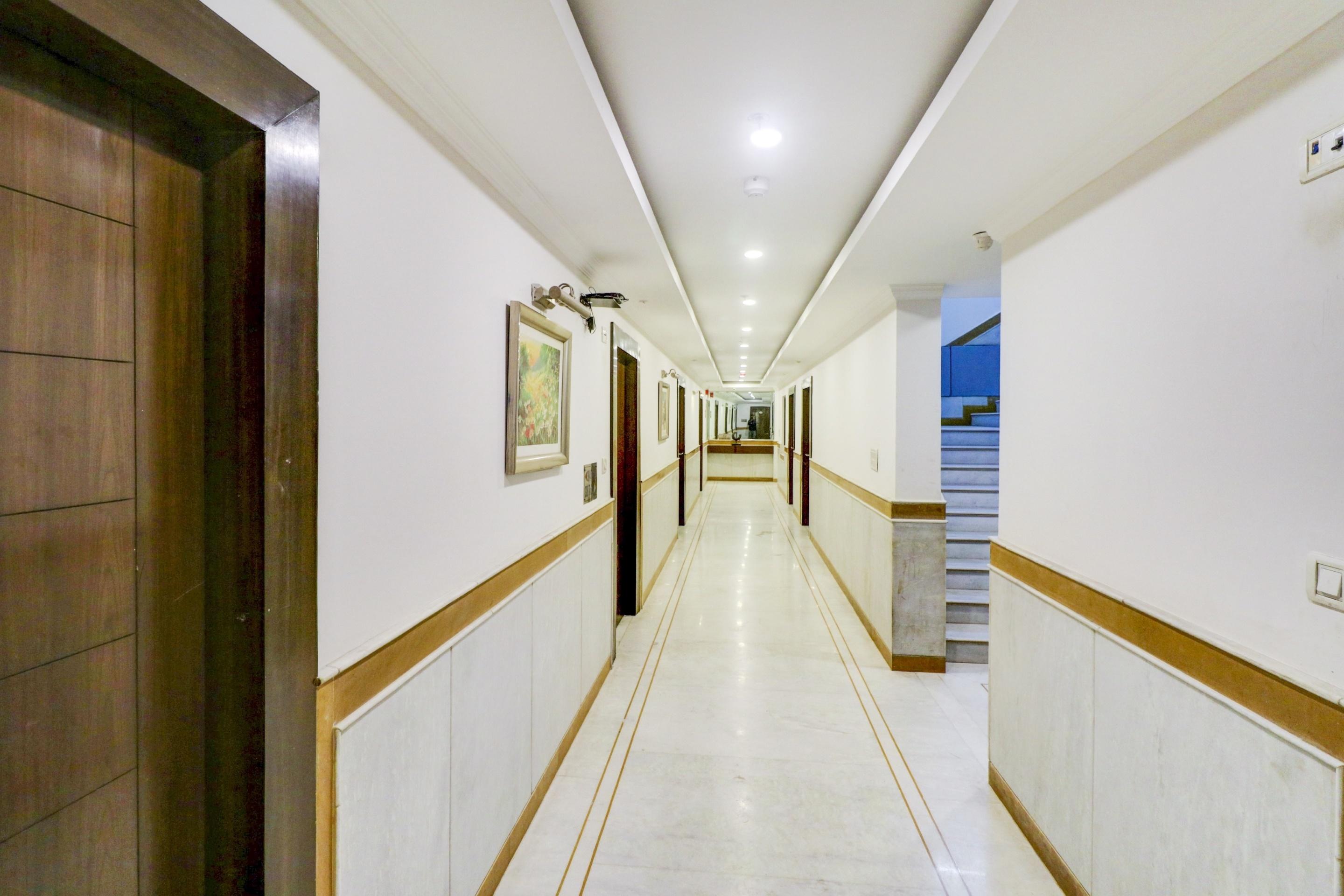 Townhouse 517 La Sapphire Near Delhi Airport Hotel Ню Делхи Екстериор снимка