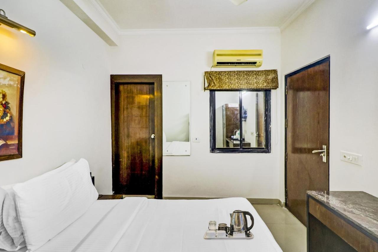 Townhouse 517 La Sapphire Near Delhi Airport Hotel Ню Делхи Екстериор снимка