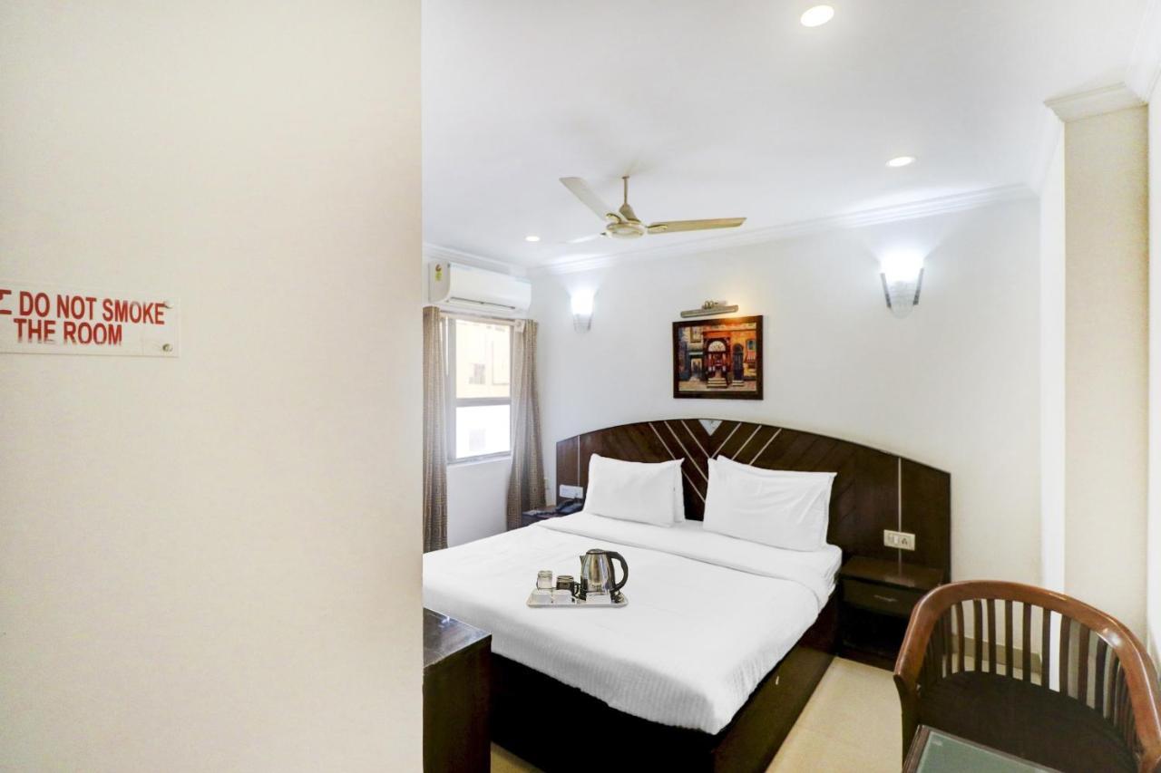 Townhouse 517 La Sapphire Near Delhi Airport Hotel Ню Делхи Екстериор снимка