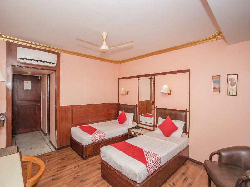 Townhouse 517 La Sapphire Near Delhi Airport Hotel Ню Делхи Екстериор снимка